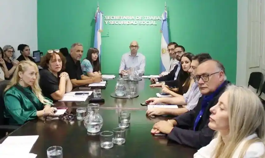 El gobierno convocó a paritaria a los gremios estatales para este viernes