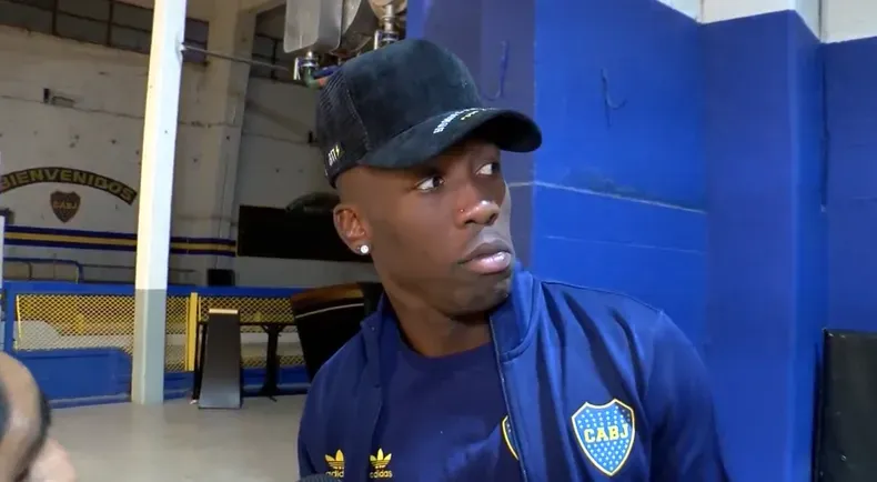 La insólita frase de Advíncula tras su golazo en Boca