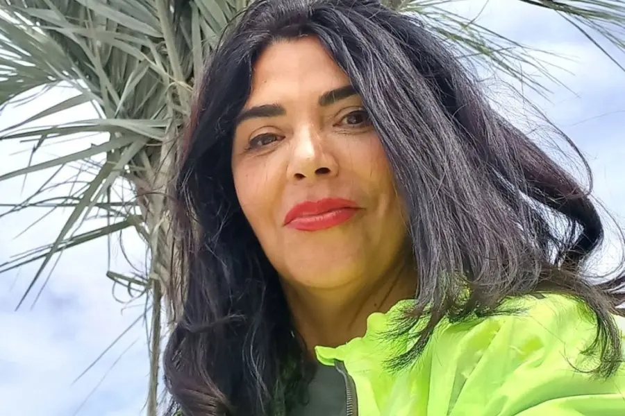 Se complica la situación de la jueza que visitó en la cárcel a un preso que juzgó y se besaron