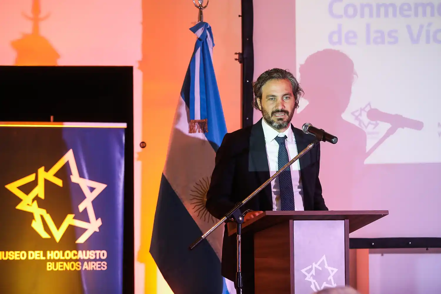 Santiago Cafiero, durante el acto del Día Internacional de Conmemoración en Memoria de las Víctimas del Holocausto.