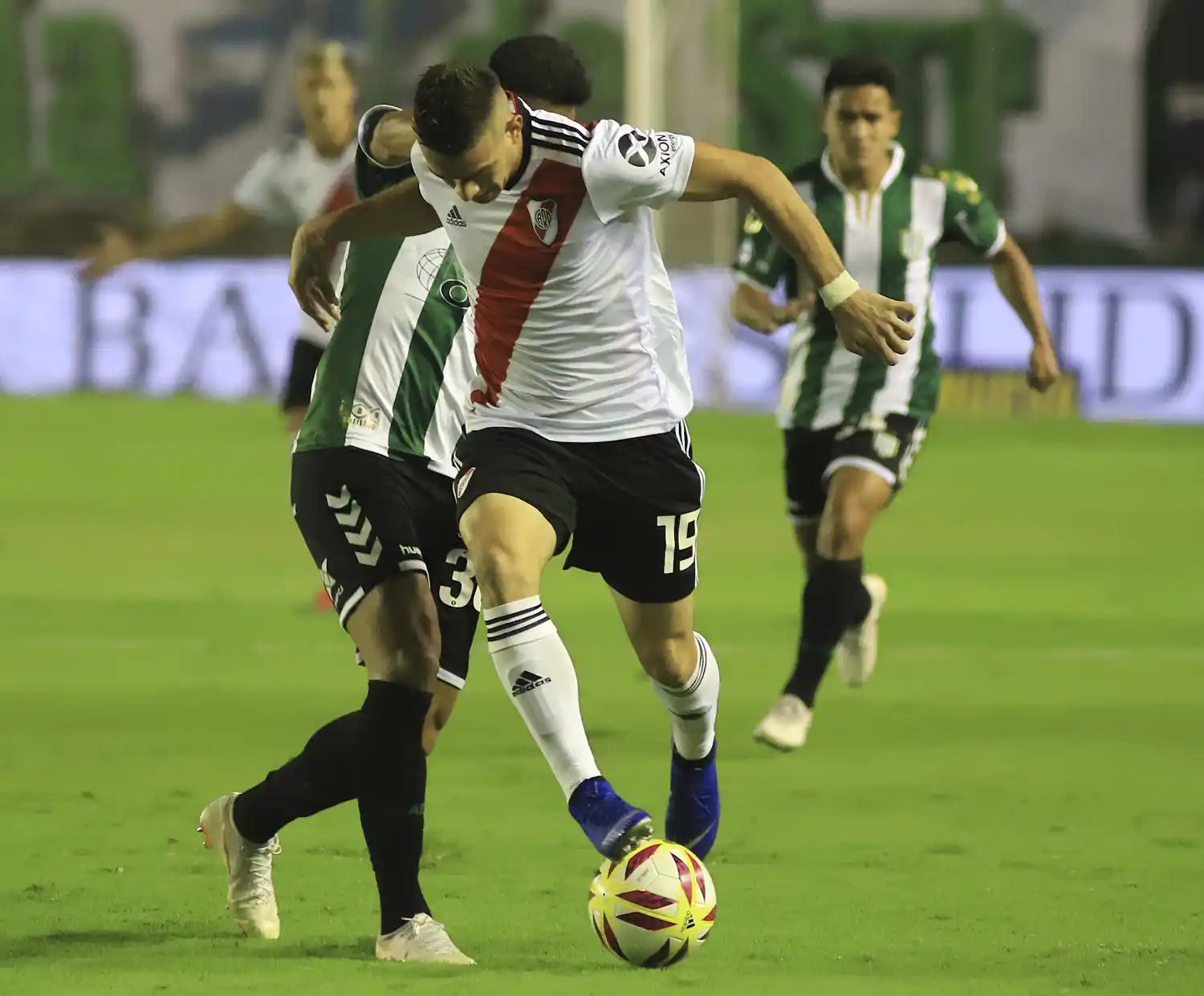 Atlético Tucumán y River, por puntos de importancia