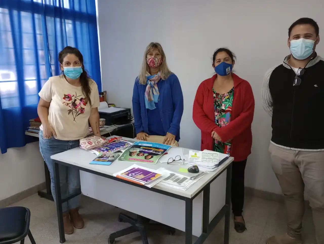 Funcionarios municipales recorren los colegios secundarios: qué tareas realizan