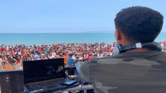 ¡MEJOR QUE LAS CARAVANAS ESTUDIANTILES! El ÚLTIMO TIMBRE se celebró este jueves #6Jul en Lechería