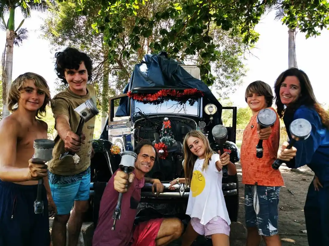 Recorrieron el mundo en familia durante 22 años y antes de poner fin al viaje pasaron por Gualeguaychú