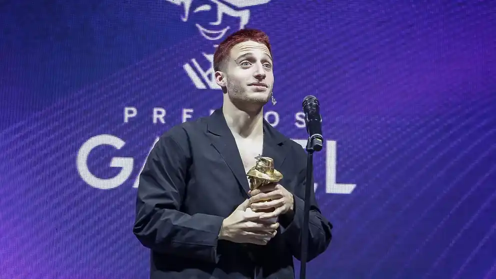 Wos se quedó con el Gardel de Oro 2022: “Ganar esto es una locura muy linda”