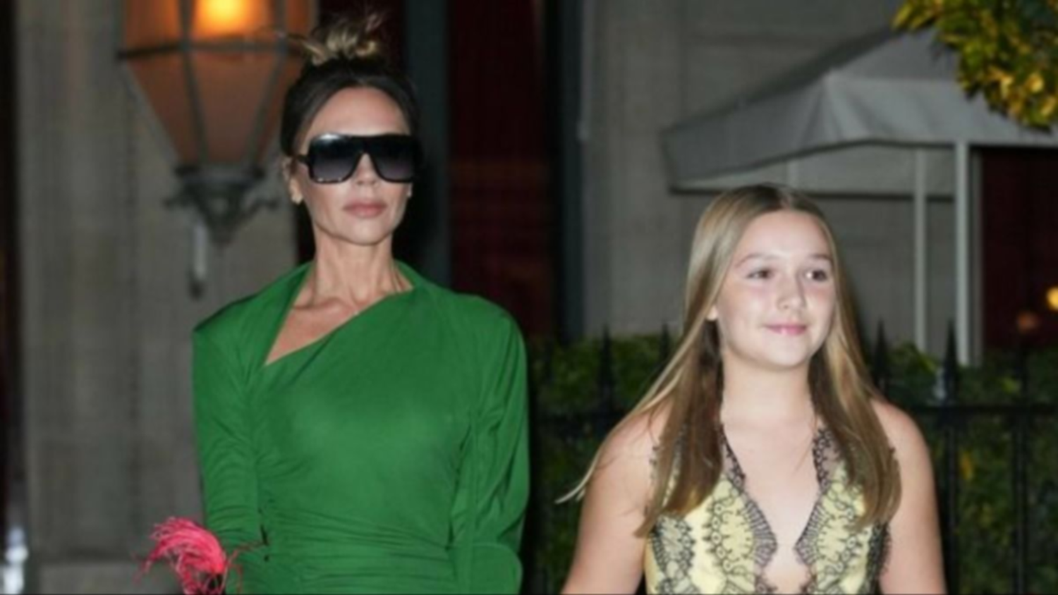 Victoria Beckham impulsa a su hija Harper en el mundo 'beauty'