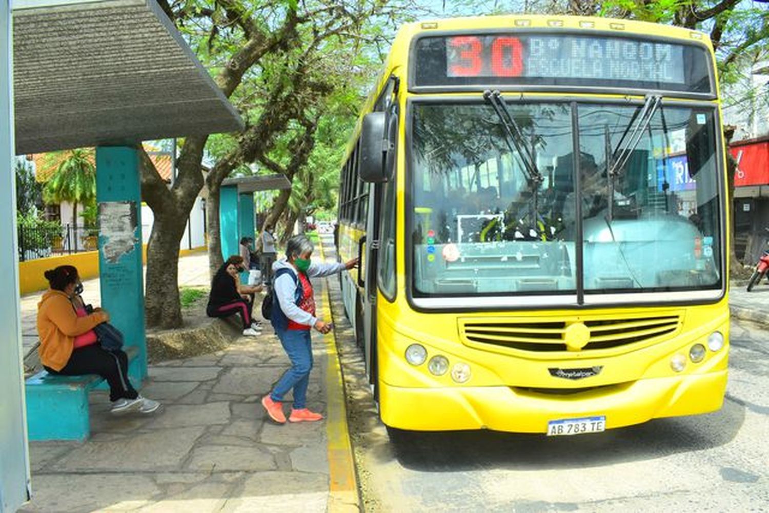 Concejales aprobaron el aumento, y el boleto del colectivo costará $84