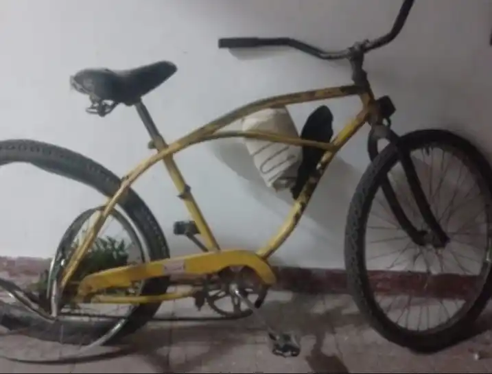 La bicicleta en la que se desplazaba la víctima.