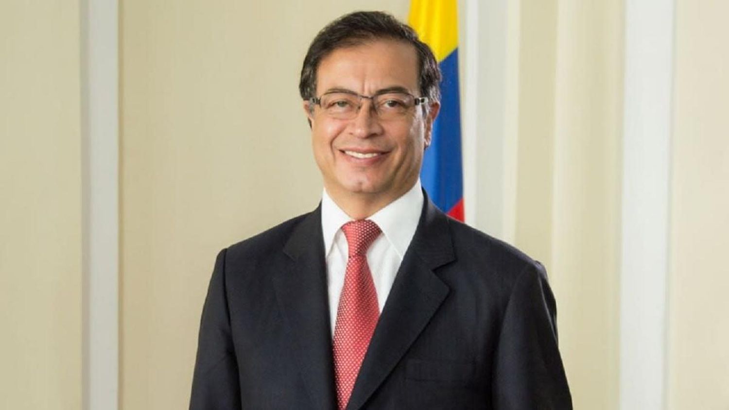 ¡QUIERE QUE UN PATRULLERO LLEGUE A SER GENERAL! Petro anuncia reforma policial