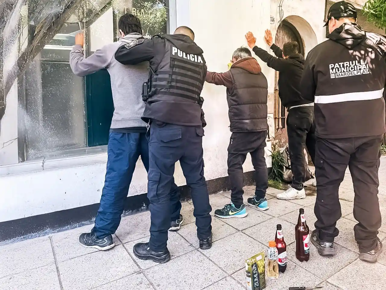 Estas situaciones pueden denunciarse las 24 horas a través de WhatsApp al 223 340-6177.