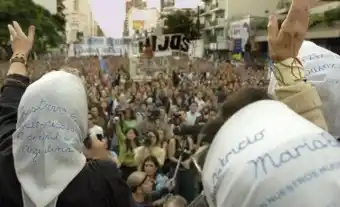 Massa habló de "cerrar el tema Derechos Humanos" y recibió duras respuestas del oficialismo