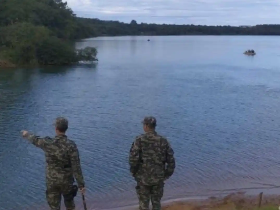 La Policía de Misiones desplegó un operativo en conjunto con la Prefectura Naval Argentina en el Río Paraná.