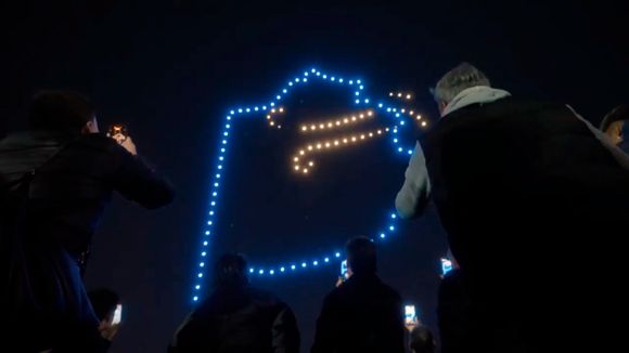 Nuevos Aires iluminó el cielo con drones el mismo día que el Gobierno anunció su desregulación