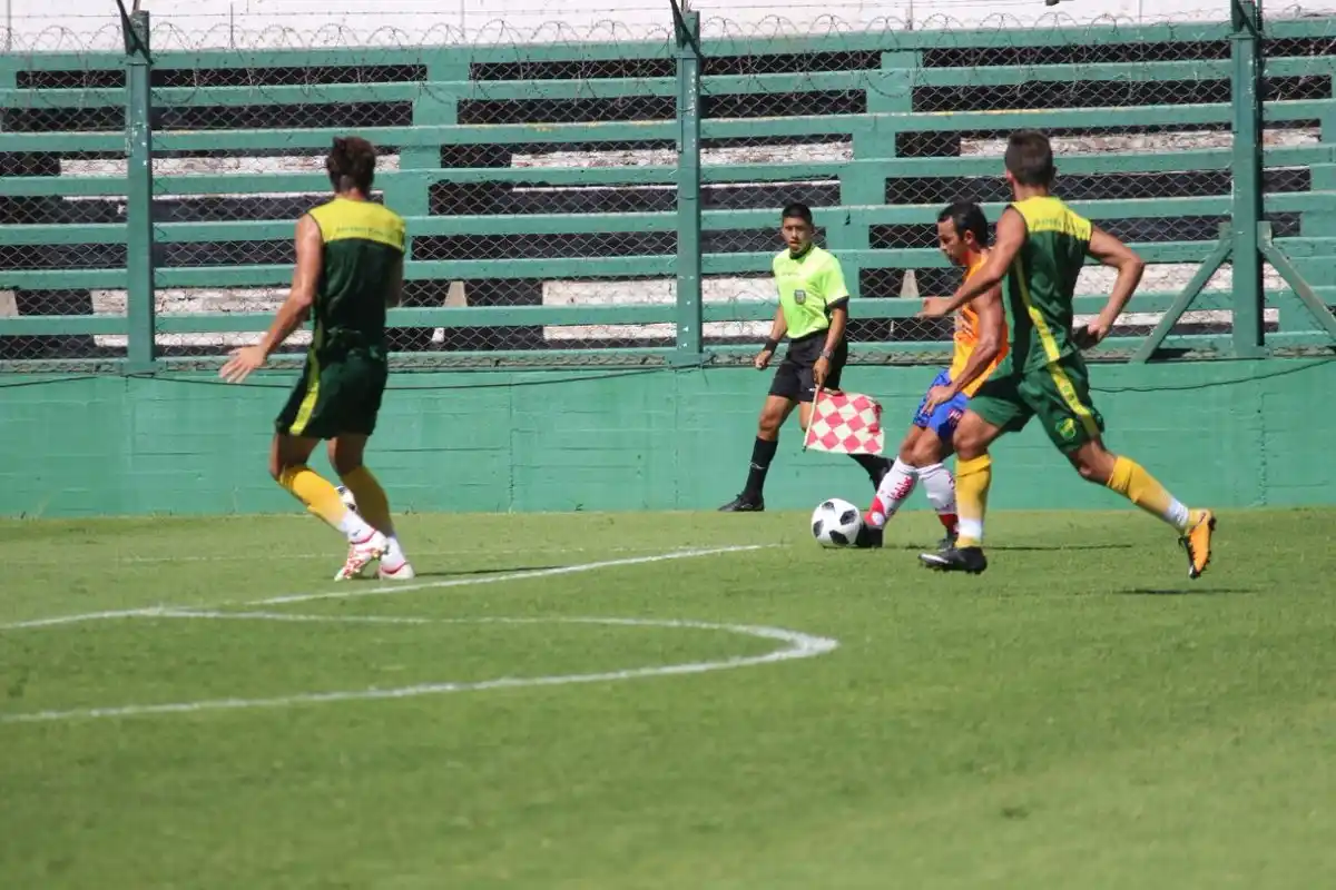 Amistoso: Unión le ganó a Defensa y Justicia