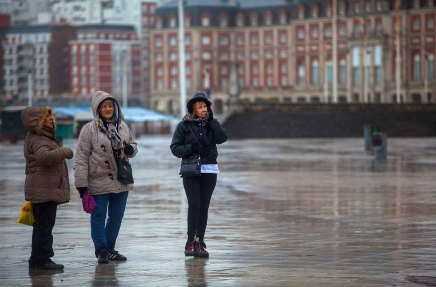 El viernes llega con nubes que traen probabilidad de tormentas