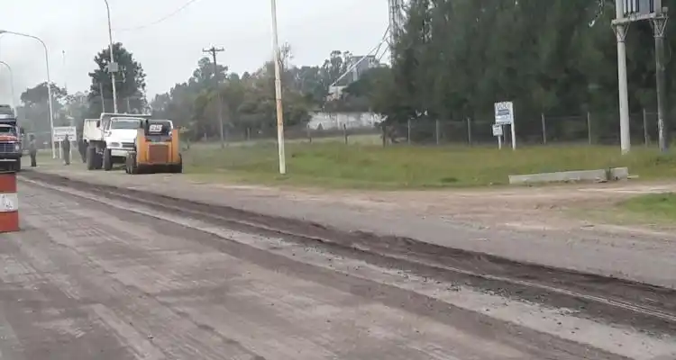 Ruta 1001: Trabajan en el fresado de Juan B. Justo, hasta Pellegrini