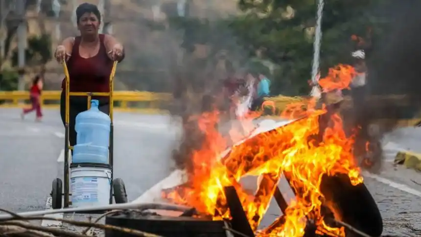 Maduro anuncia el inicio de 30 días de racionamiento eléctrico en Venezuela