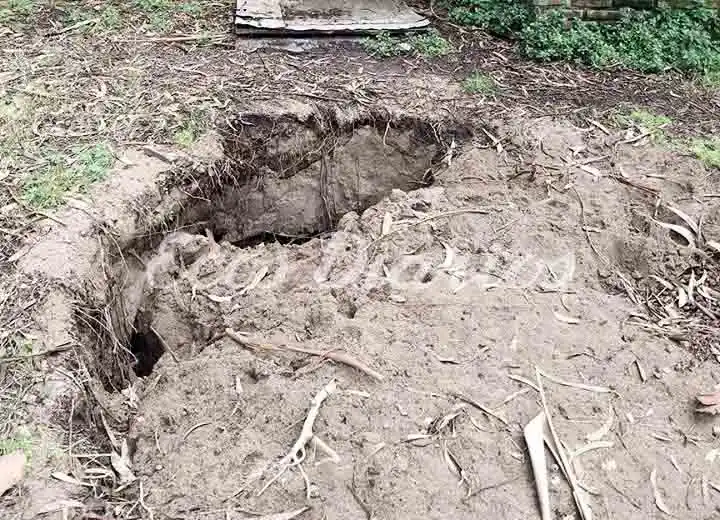 Un pozo que está a punto de desmoronarse en el Parque