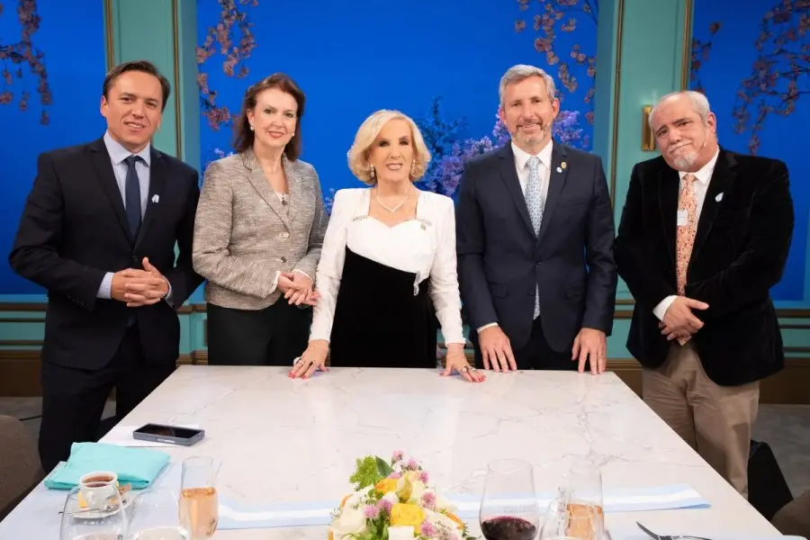 Mirtha Legrand: un periodista de diario La Nación dijo que no le gustó el acto de Javier Milei en el Luna Park