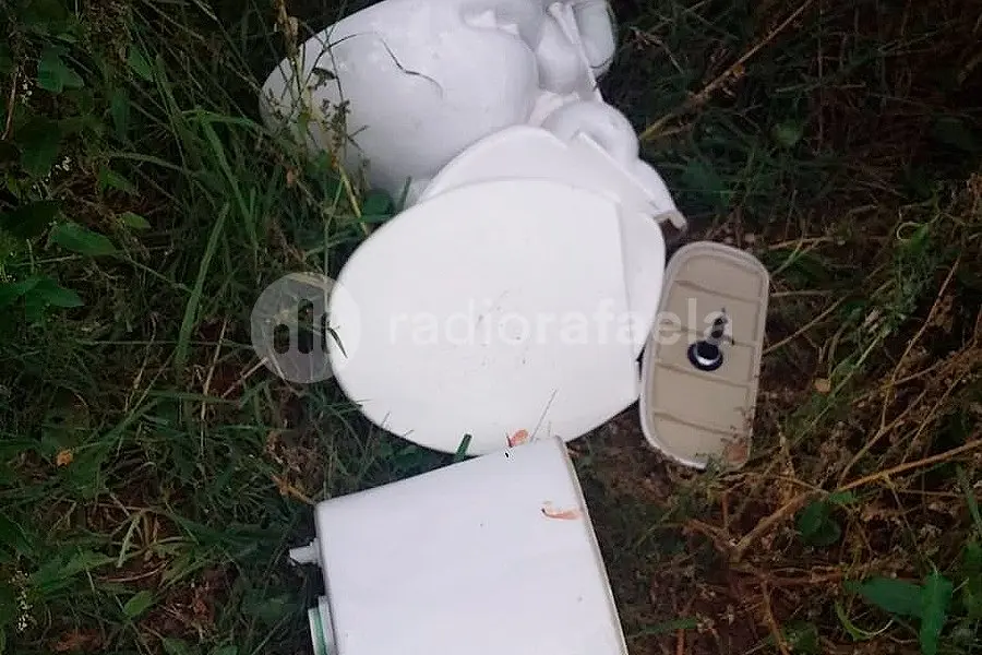 No te la puedo creer: robaron un inodoro