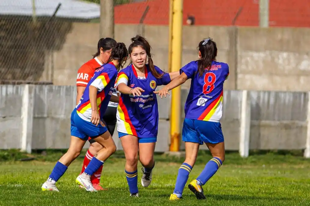 Femenino: Huracán se escapa y lidera la tabla