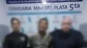 Quiso robar en el interior de un auto y fue retenido por vecinos