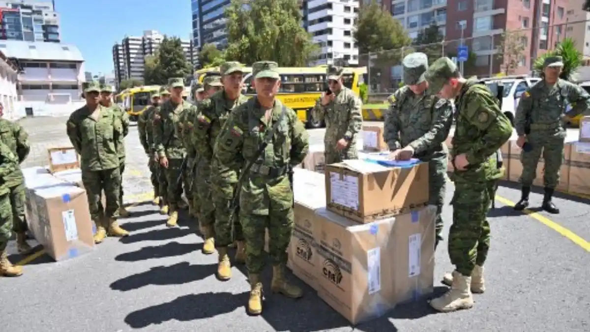 Con mal pie comienzan las elecciones en Ecuador: Asesinan a candidato a alcalde
