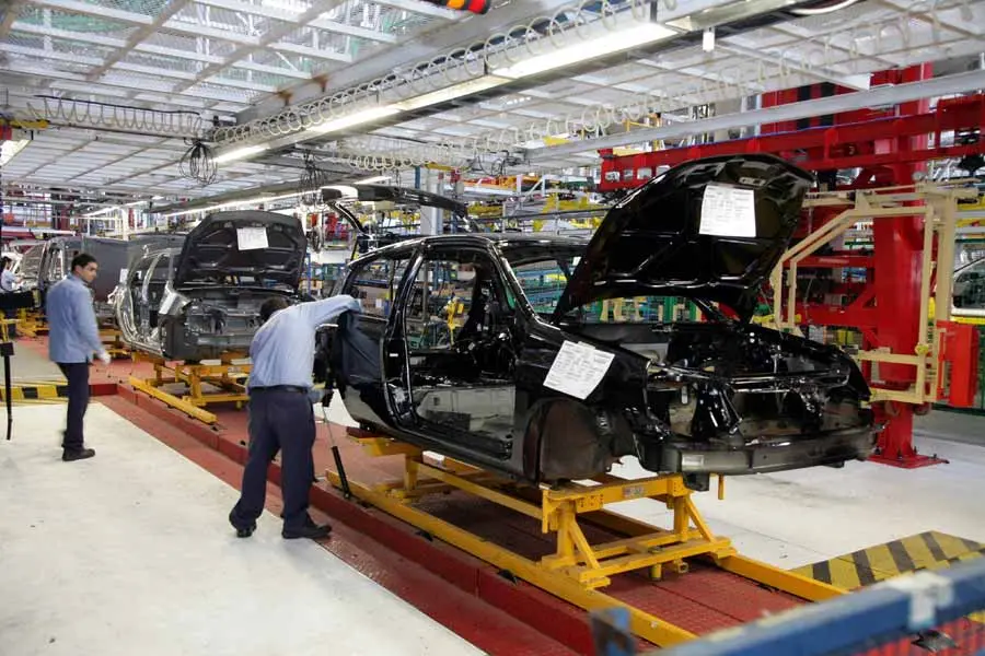 Renault suspendió sus actividades por falta de autopartes