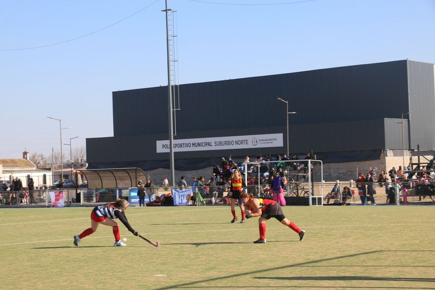 Invitan a sumarse al torneo de Hockey sobre Césped "Seven" en el Polideportivo Norte