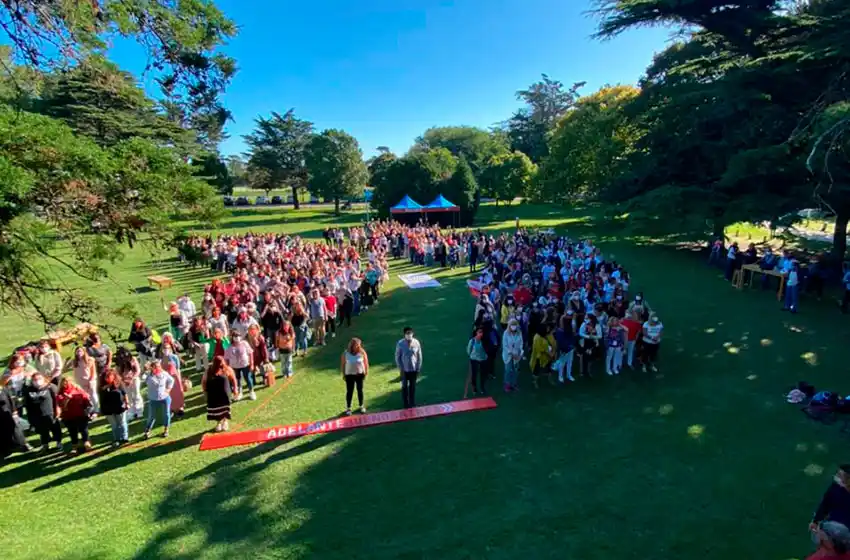 Masivo respaldo de mujeres radicales a la candidatura de Abad para la interna partidaria