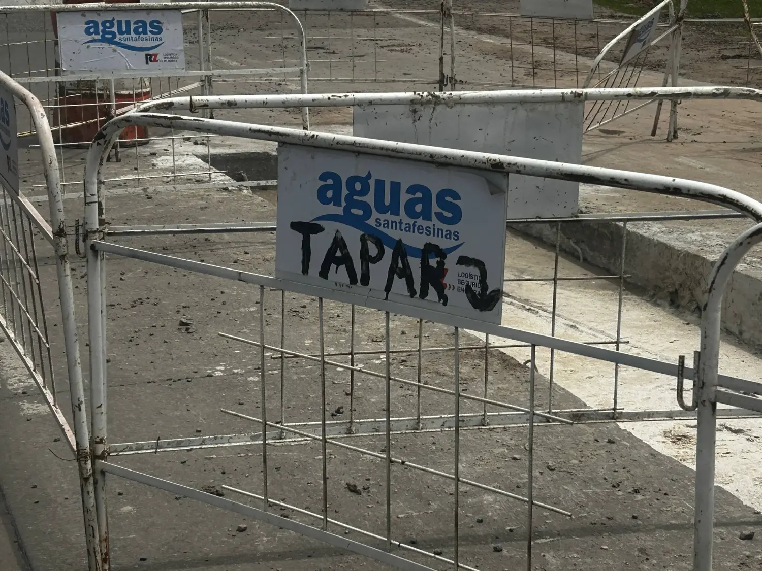 Preocupación por una obra de ASSA en Av. Fanti: vecinos pidieron que "lo tapen lo antes posible porque es un peligro"