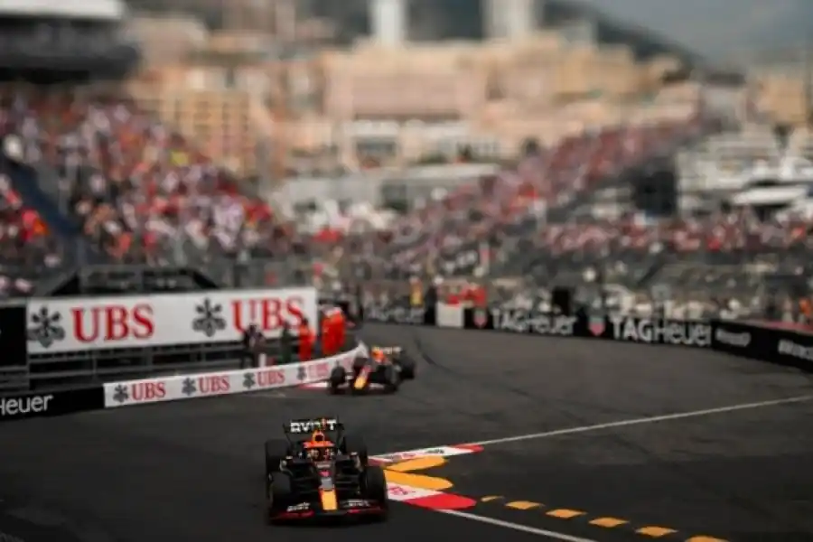 F1: Verstappen ganó de punta a punta un GP de Mónaco con final lluvioso