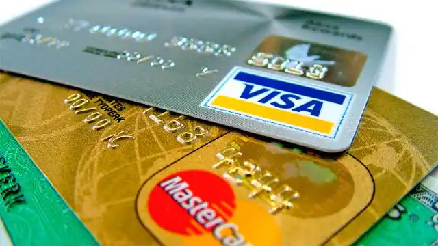 Controlarán los movimientos que se realicen con tarjetas de crédito y débito