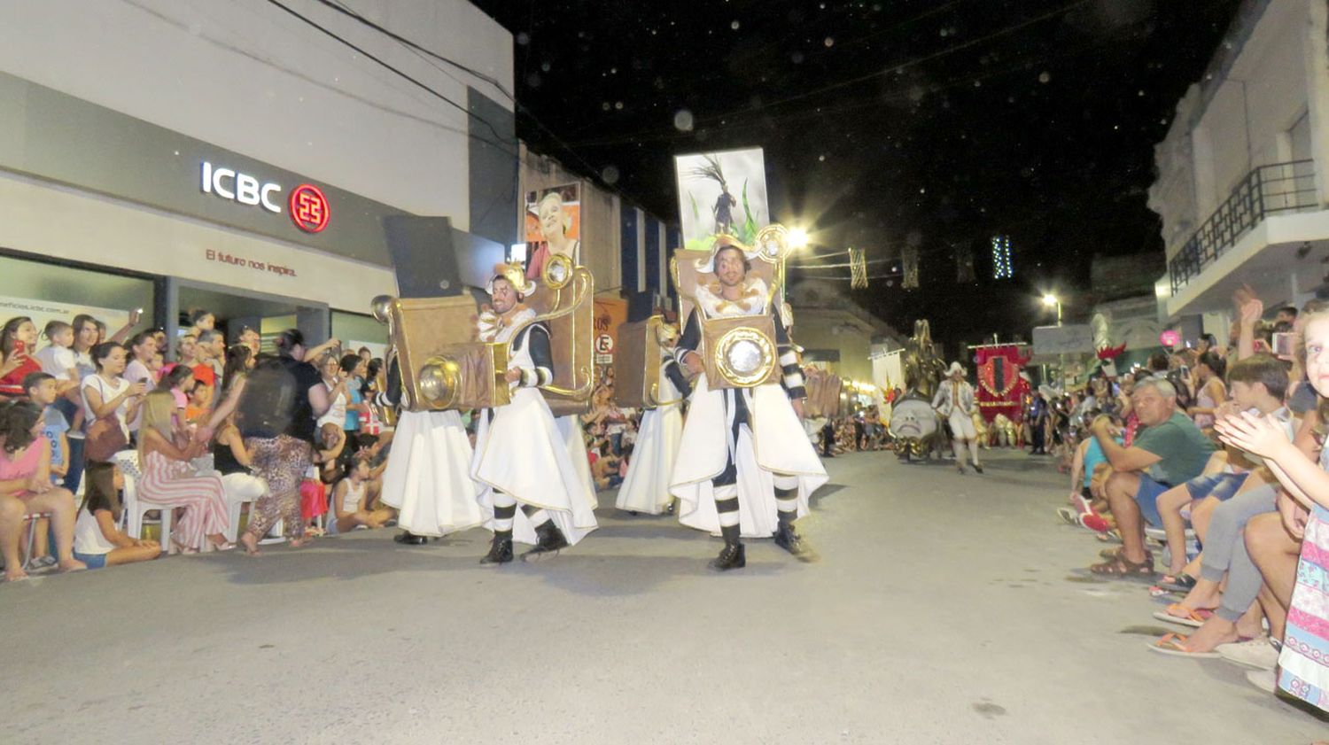 Marí Marí paseó su historia por el microcentro