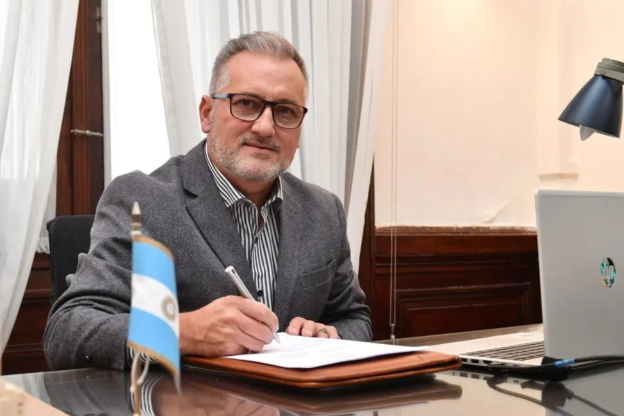 Lewandowski presentó un proyecto para crear la Universidad Nacional de Venado Tuerto