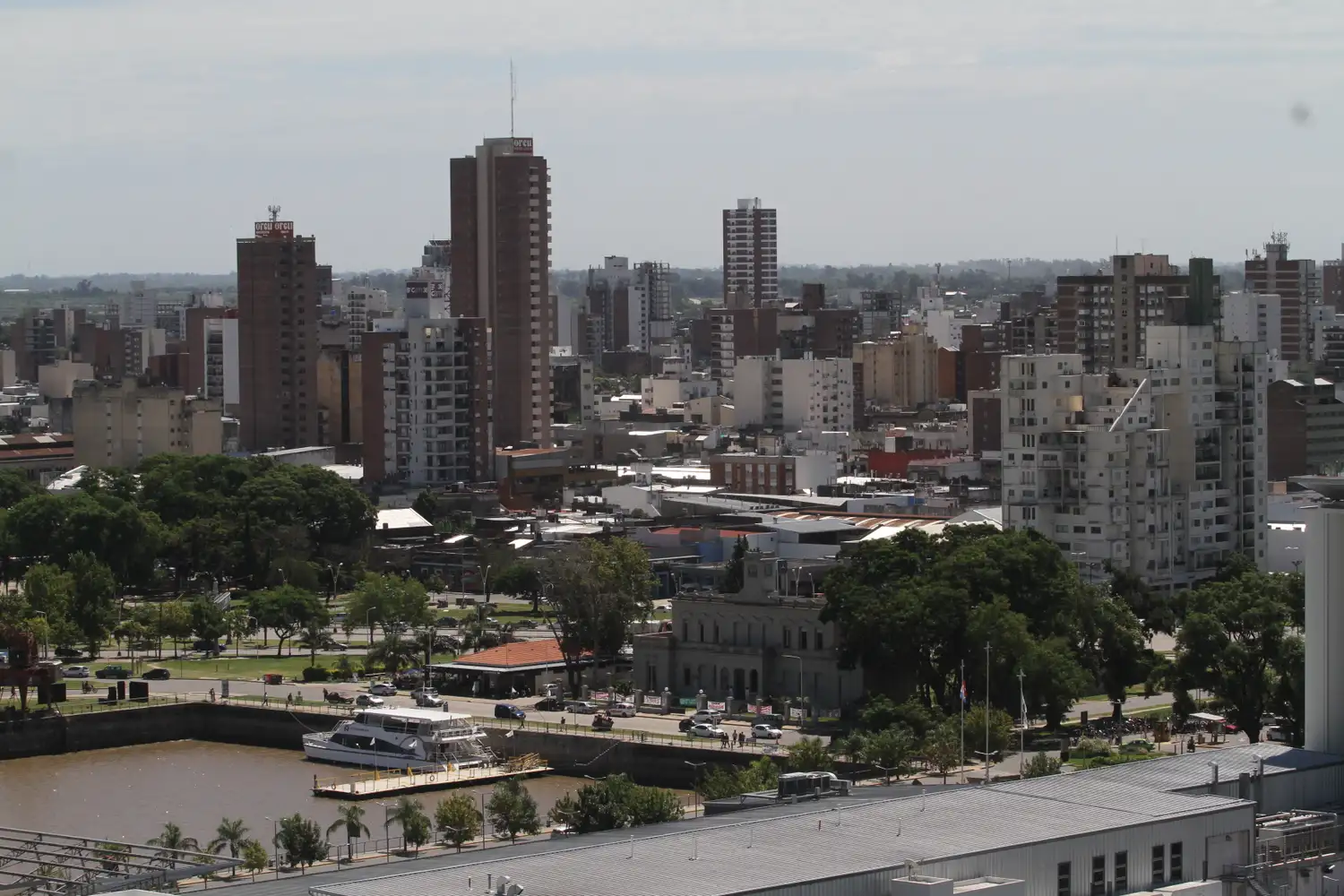 Viernes nublado en la ciudad de Santa Fe