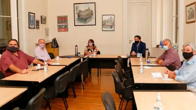 Paritaria docentes: ratificaron la presencialidad 