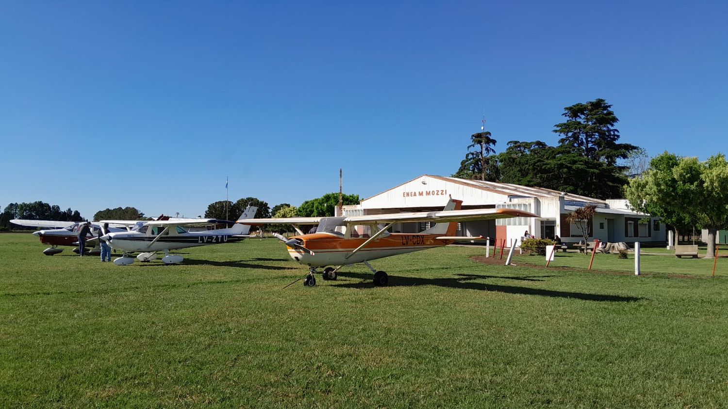 Domingo: el cumple  del aeroclub, su festival aéreo y un día al aire libre