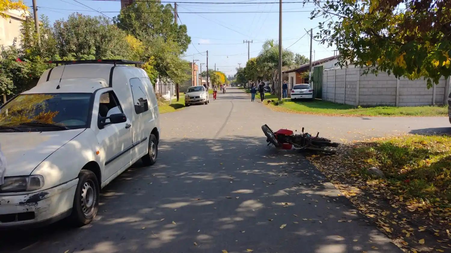 Esquina peligrosa: un hombre hospitalizado tras accidentarse en Petrona Simonino y Miguel Porta
