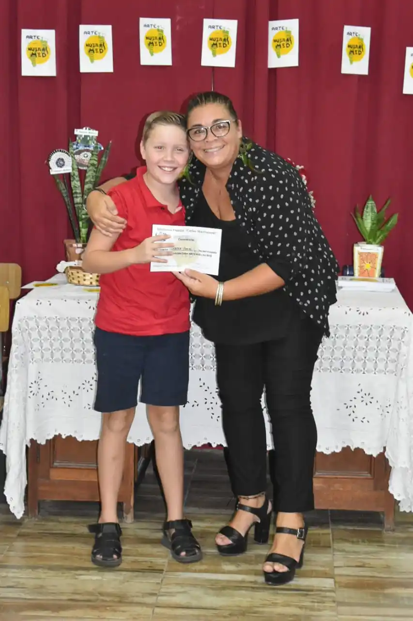 Se realizó la primera exposición de “Arte Huellas Med”