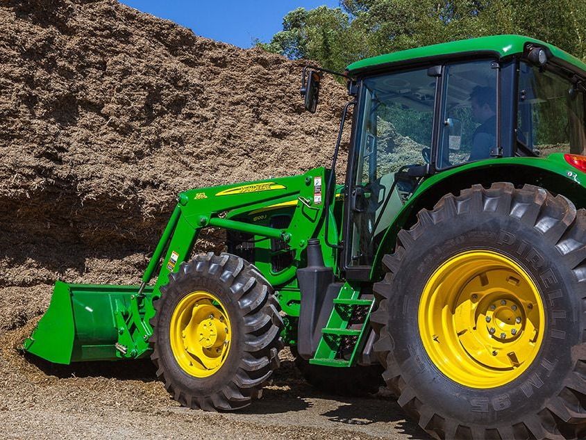 Adjudicaron compra de tractores para el Relleno Sanitario