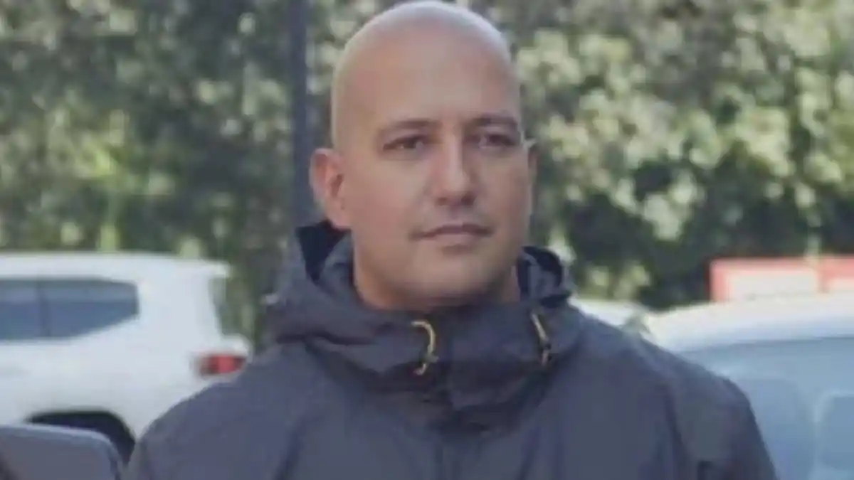 PERIODISTA ROMÁN CAMACHO ya está en su casa, aunque investigación en su contra continúa