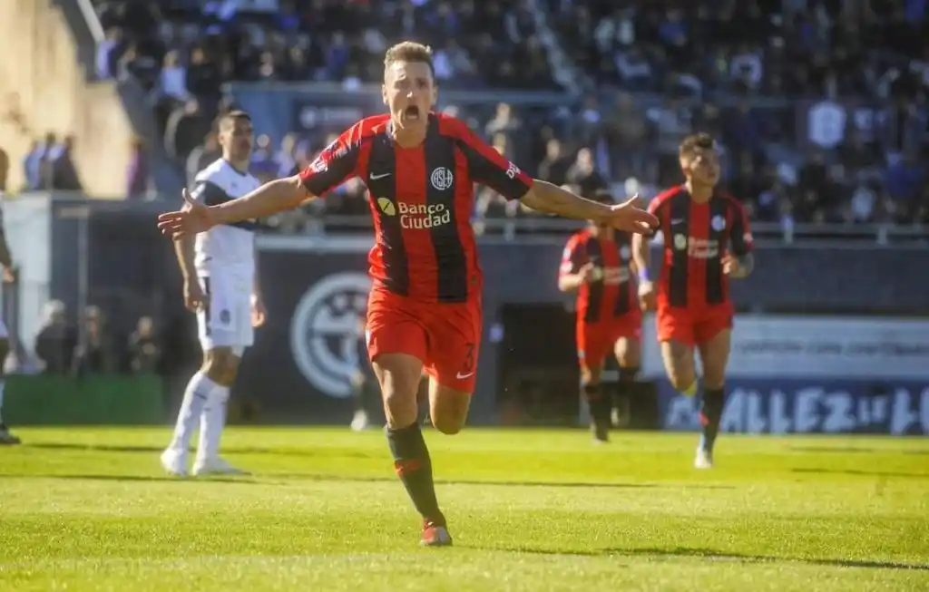 San Lorenzo se llevó un triunfo que no mereció
