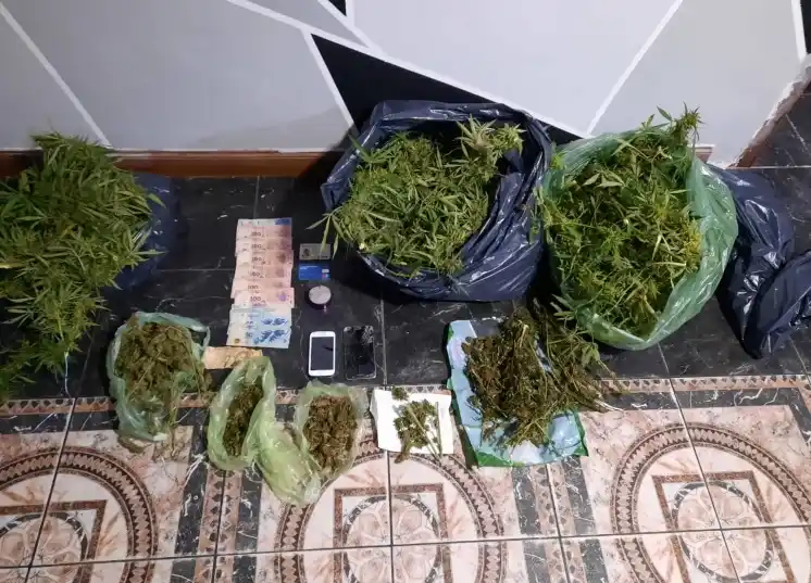Secuestran más de 5 kilos de marihuana en un "point" del barrio Las Heras