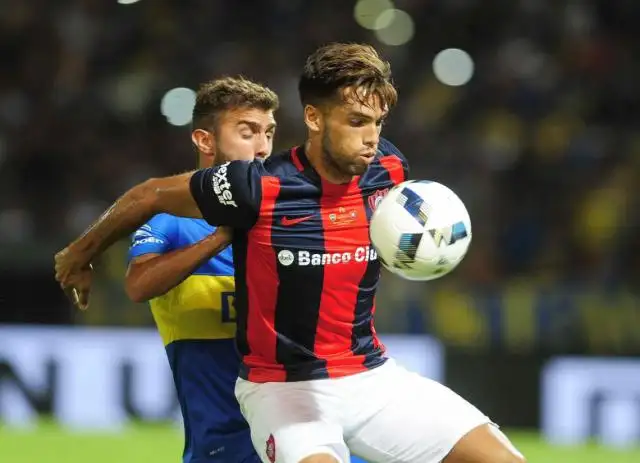 Llegó e hizo Mas que un guiño: "Quiero jugar en Boca"