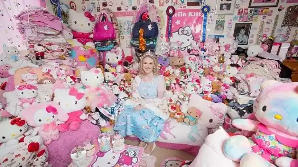 Fanática de Hello Kitty busca novio que le guste el rosa