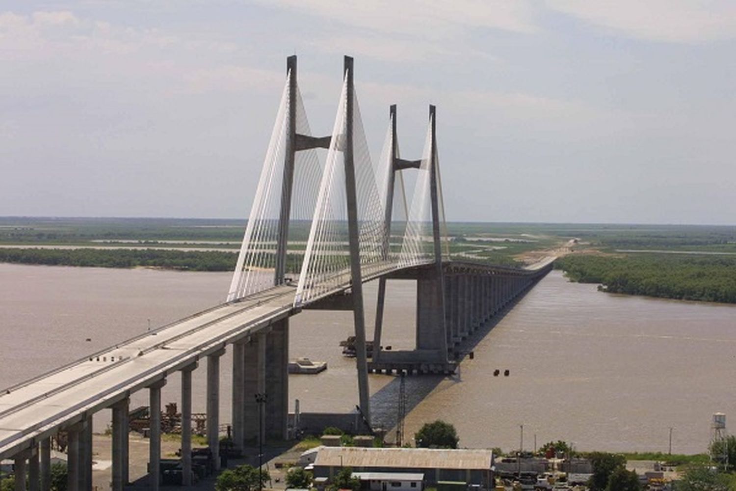 Piden quitar el peaje en el puente Victoria-Rosario por considerarlo “un fracaso”