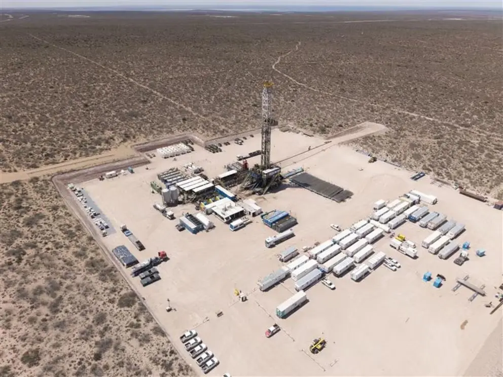 YPF presentó un proyecto de inversión de USD 25.000 millones para acelerar el desarrollo de Vaca Muerta