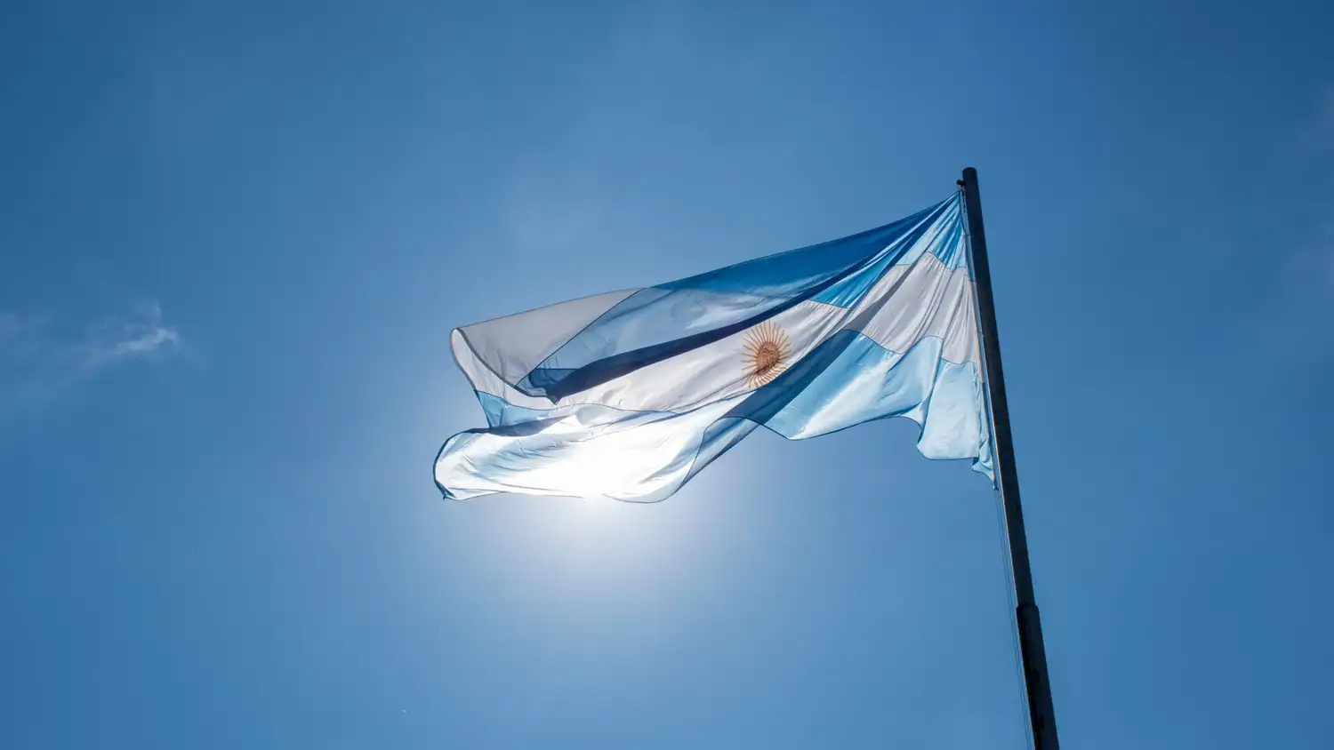 En cada conmemoración, el homenaje a Belgrano es también un llamado a reflexionar sobre los valores fundacionales de la Argentina y el sentido profundo de sus símbolos nacionales.