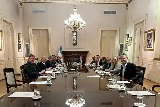 El Gabinete monitoreó el paro general de 24 horas convocado por la CGT.
